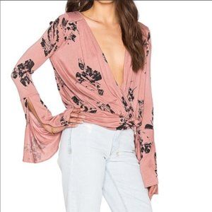 Free People Fiona Bell Sleeve Top Sz. M Medium in Dusty Coral